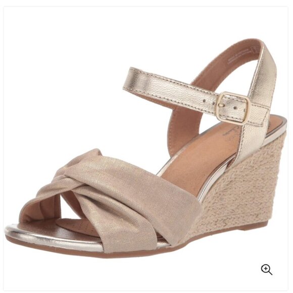 Clarks | Margee Beth Wedges | Gold | Size 6.5 M - Picture 1 of 10